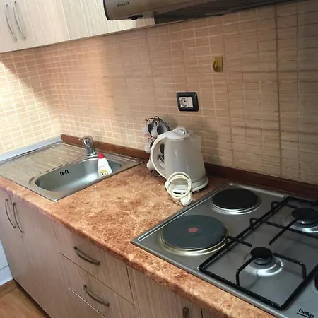 Gazi's For Rent Apartman *