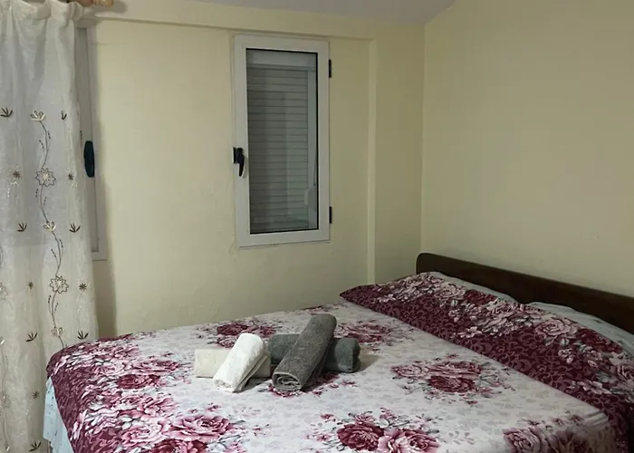 Gazi's For Rent * גולם