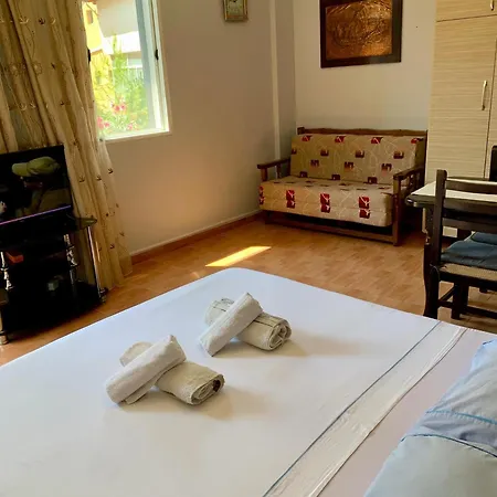Gazi's For Rent Апартаменты Голем