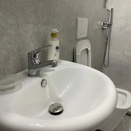Gazi's For Rent Голем
